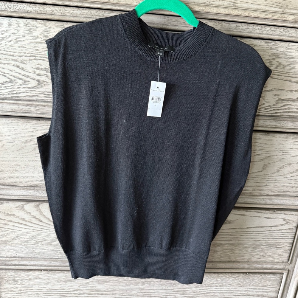NWT light sweater shell vest